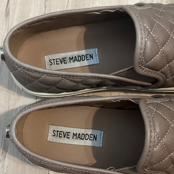 Loafers_&_Slip_Ons